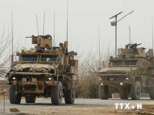 НАТО планирует оставить в Афганистане до 12 тысяч военных с 2015 года